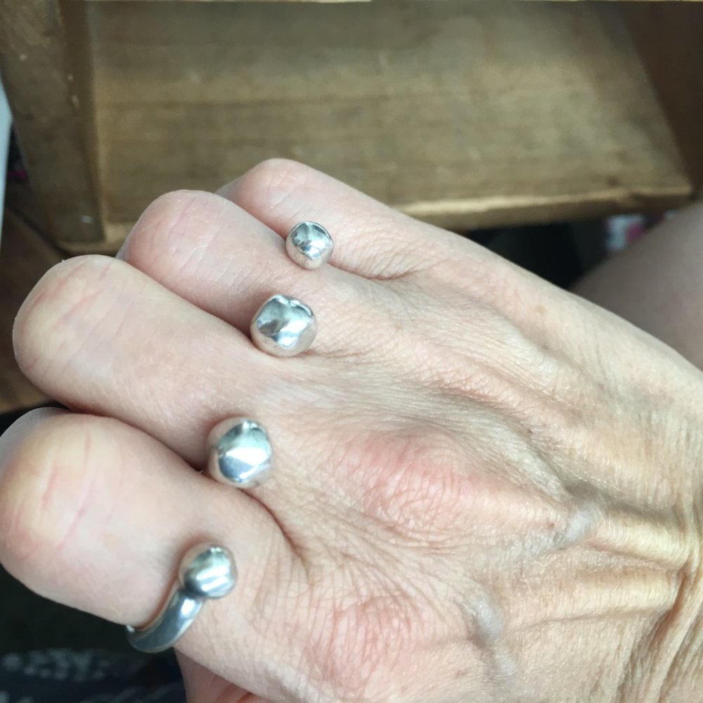NWT UNO De 50 Mary-Three Knuckle Ring